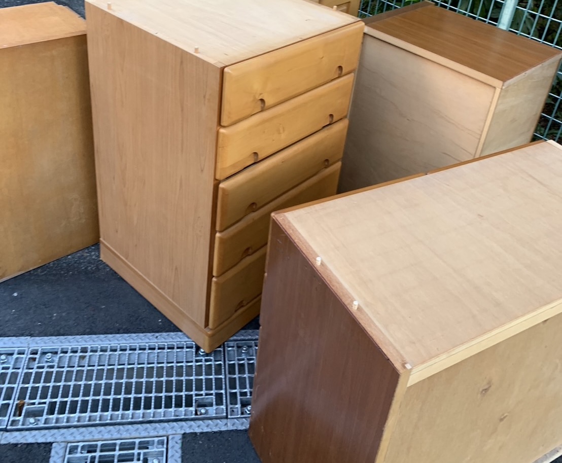 西区中小田井の実家整理で木製チェストと収納家具を搬出